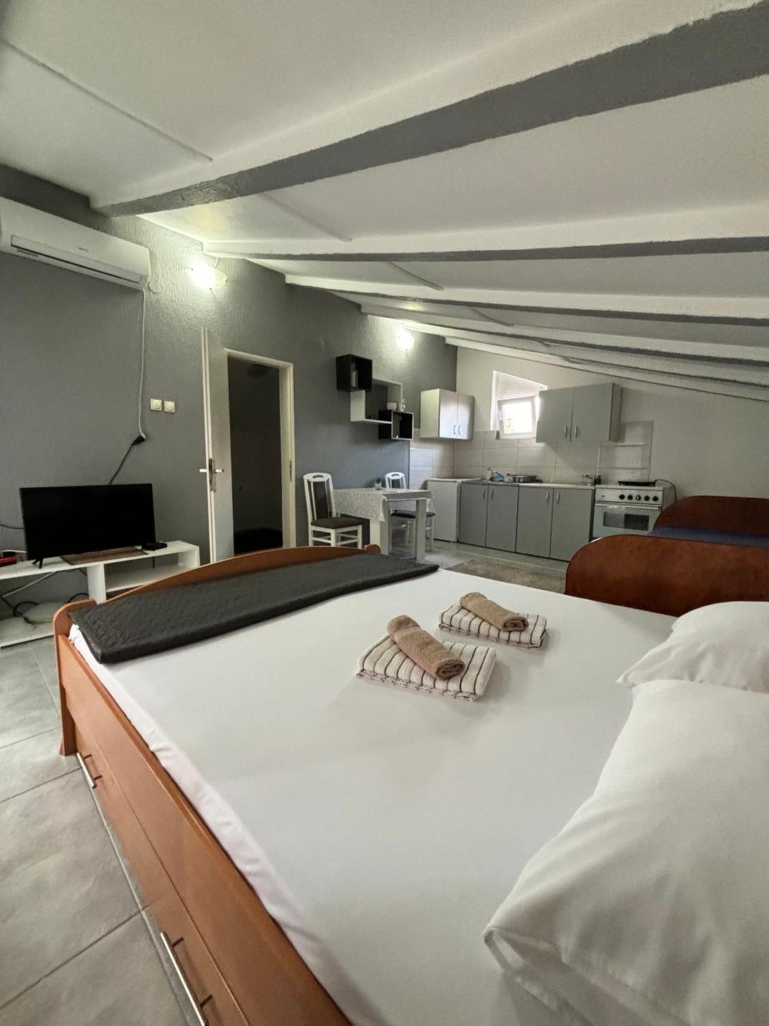 Apartman Sava Nis Exterior foto